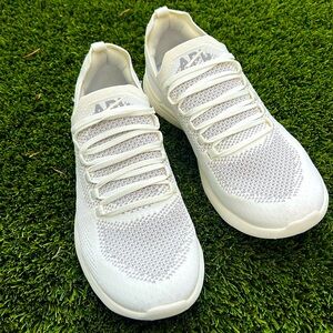 Size 10 women’s APL Techloom Breeze white Clean!